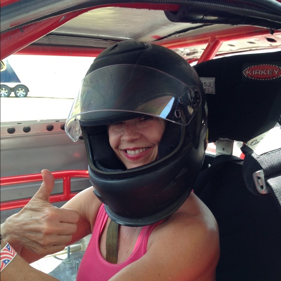 Meet your Posher, Debra - Picture 4 of 8